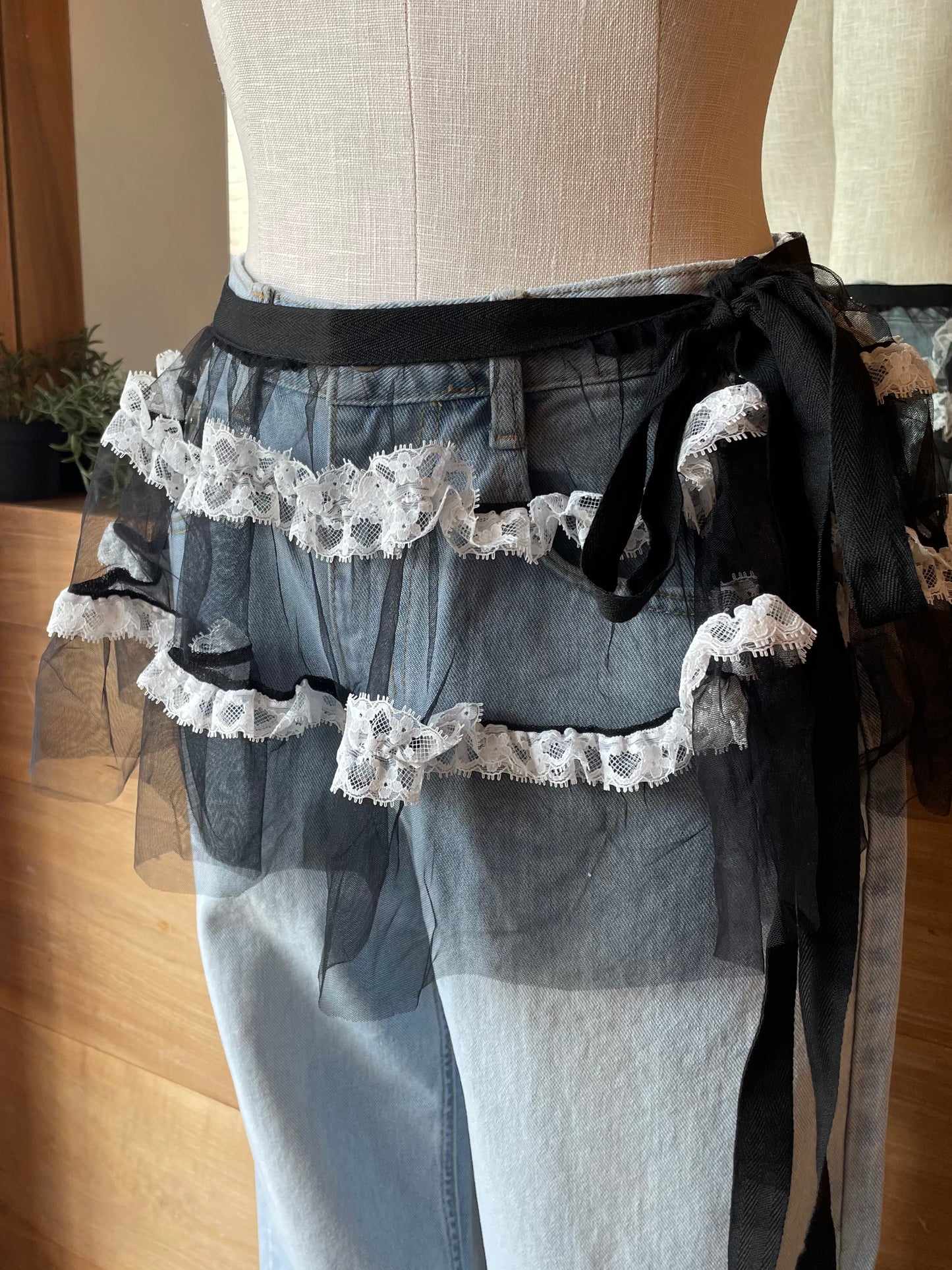 Lace Trim Layering Skirt