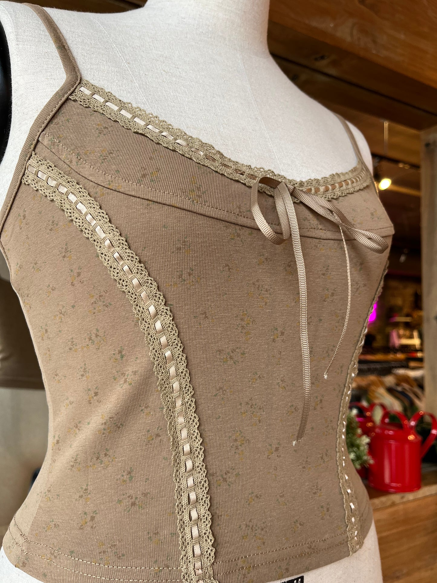 Four Buttoned Cardigan and Lace Detailed Tank Top Set