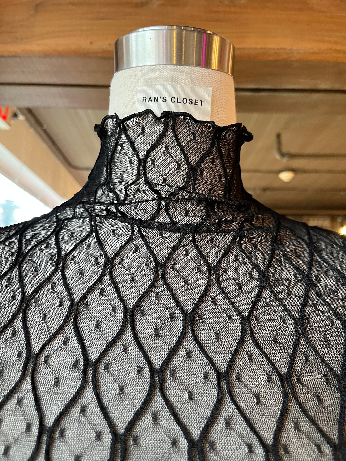 Sheer Diamond Pattern Turtle Neck