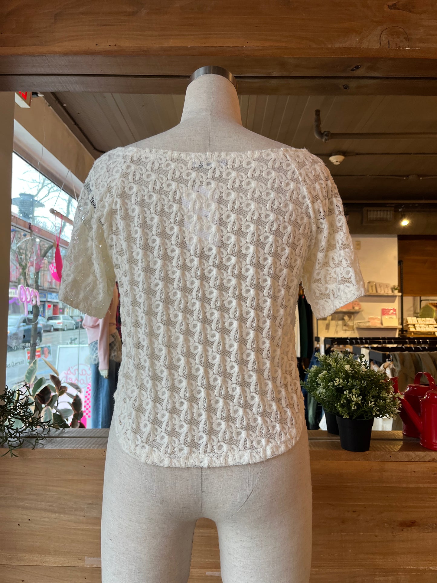 Short Sleeve Bow Patterned Mesh Top