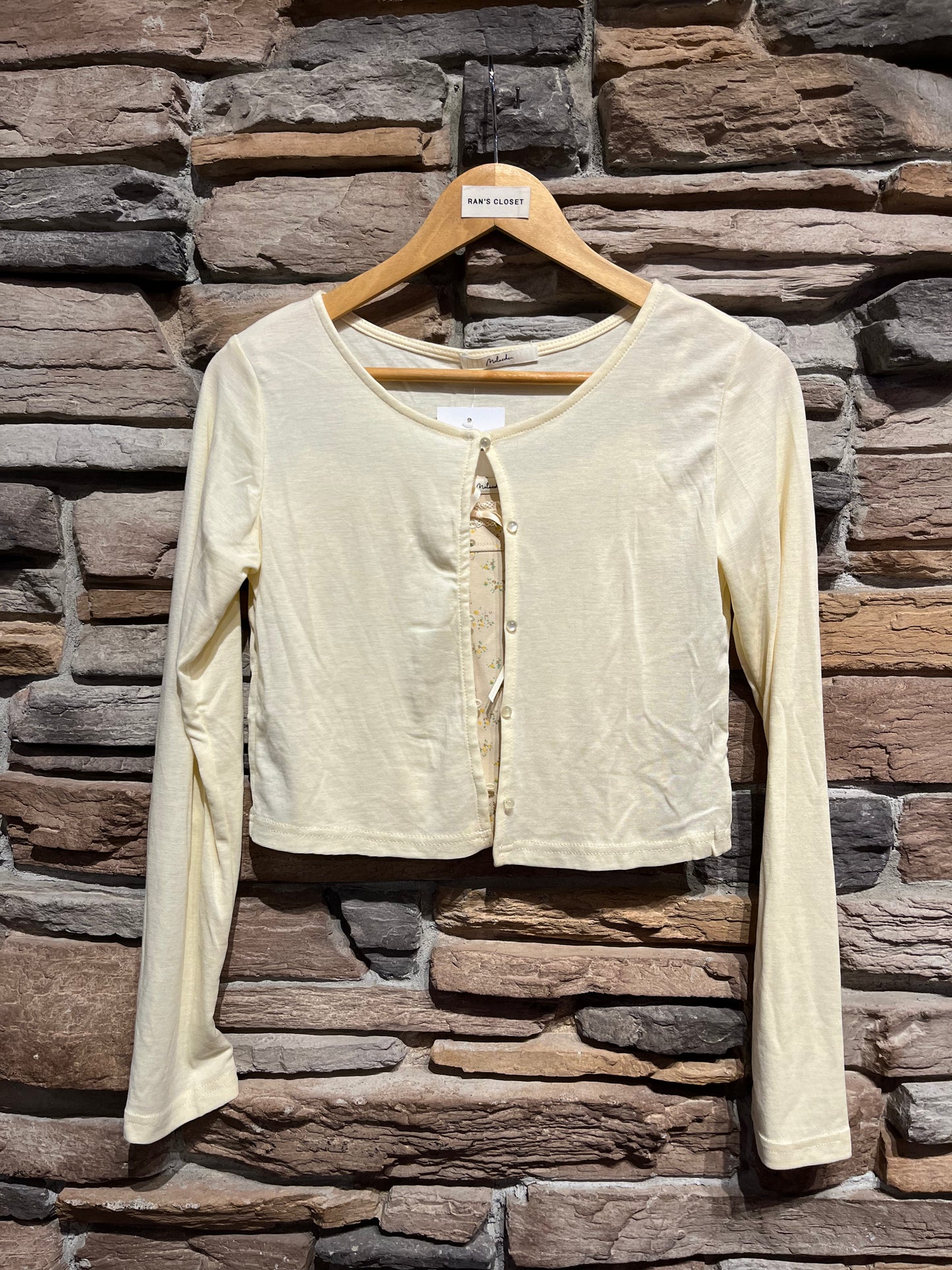 Four Buttoned Cardigan and Lace Detailed Tank Top Set