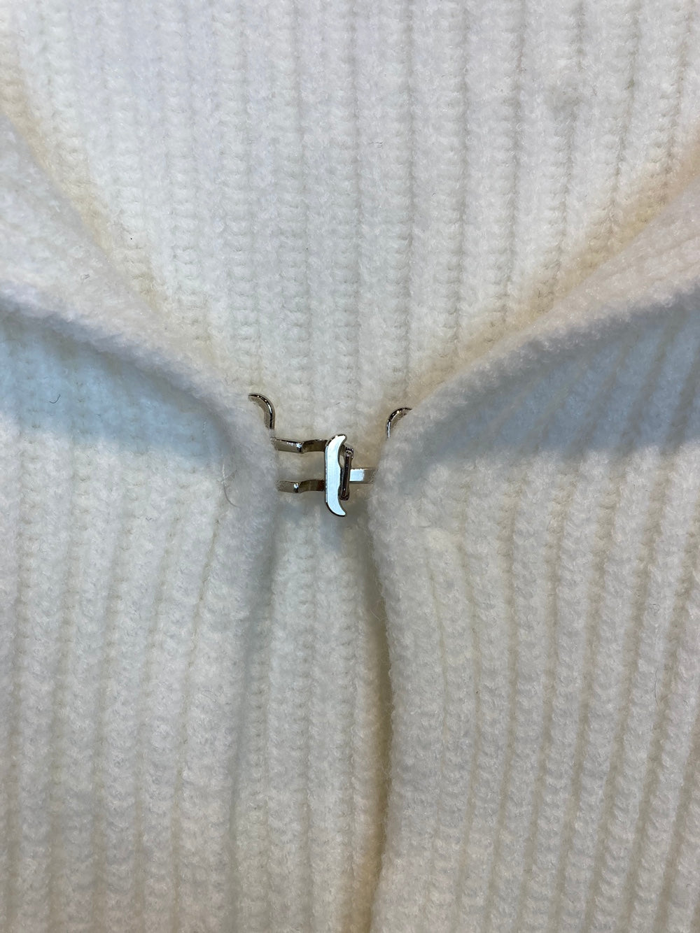 Oversized Collar Ribbed Knit Metal Clasp Cardigan