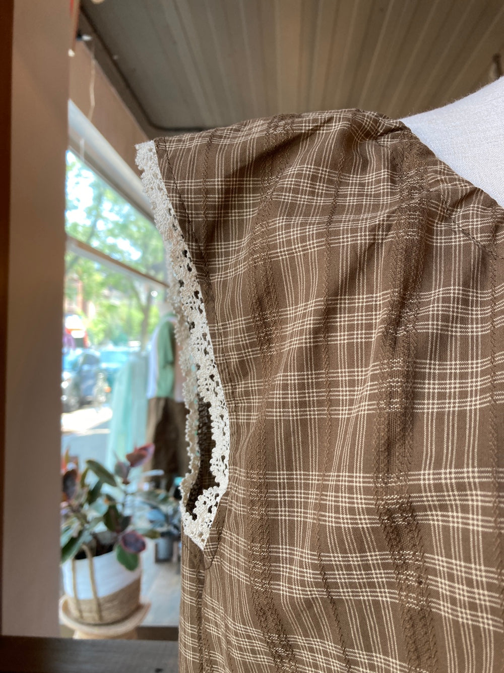 Lace Detail Plaid Short Sleeve Blouse