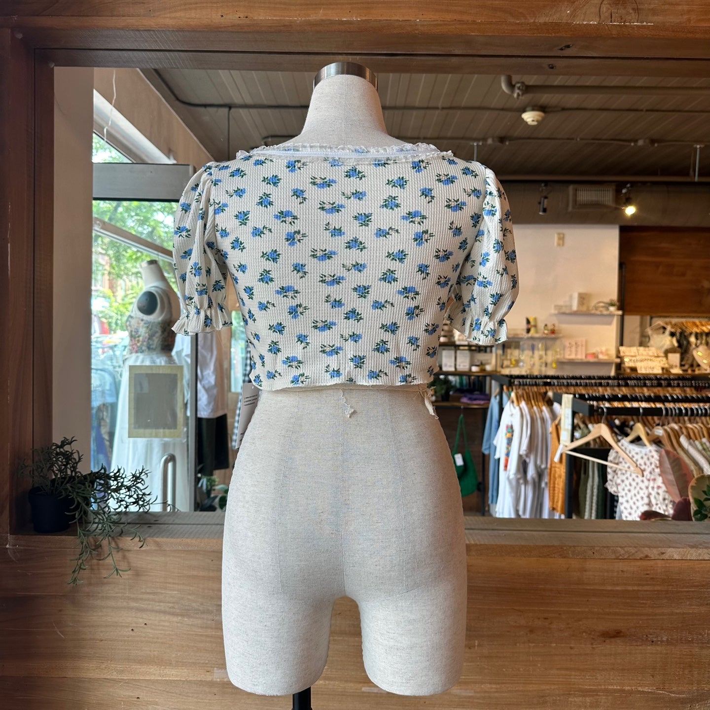Cropped Puff Sleeve Floral Blouse