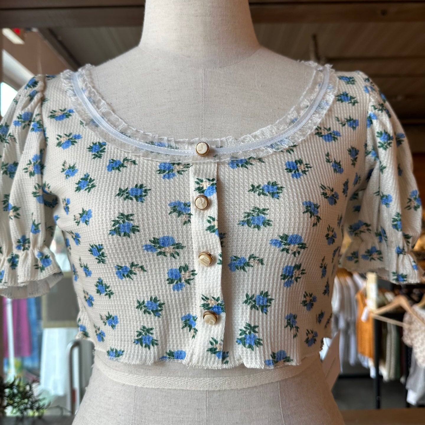 Cropped Puff Sleeve Floral Blouse