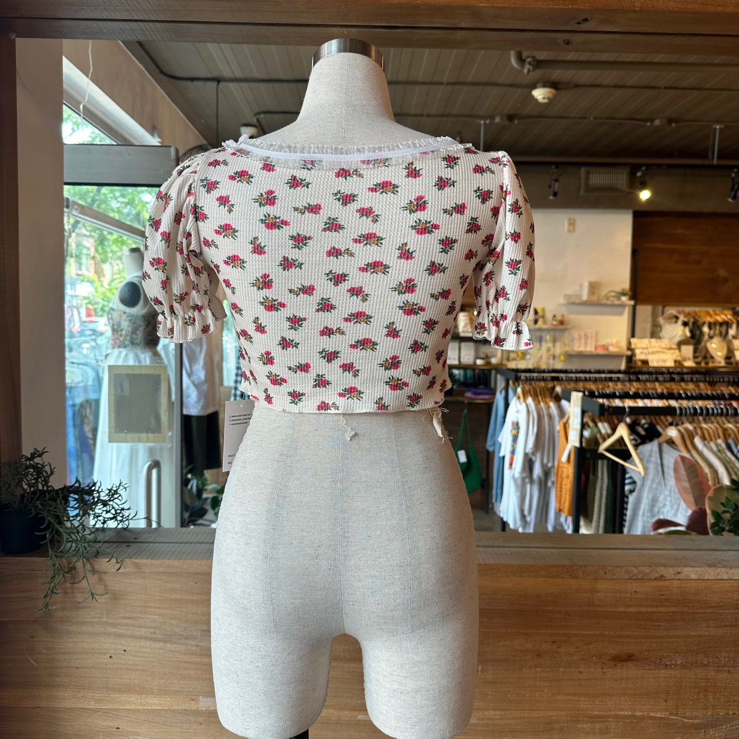 Cropped Puff Sleeve Floral Blouse