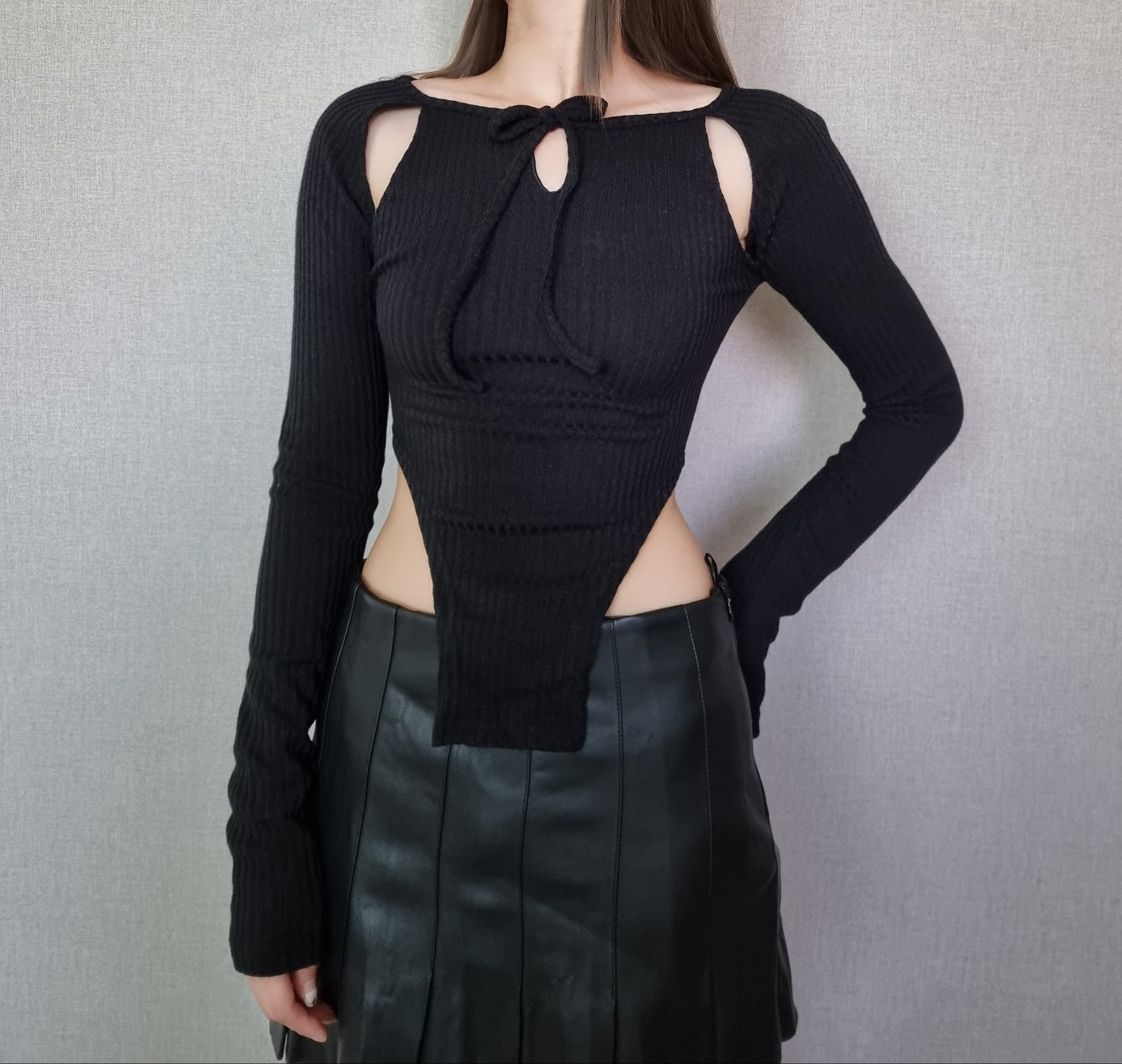 Cutout Tapered Hemline Longsleeve