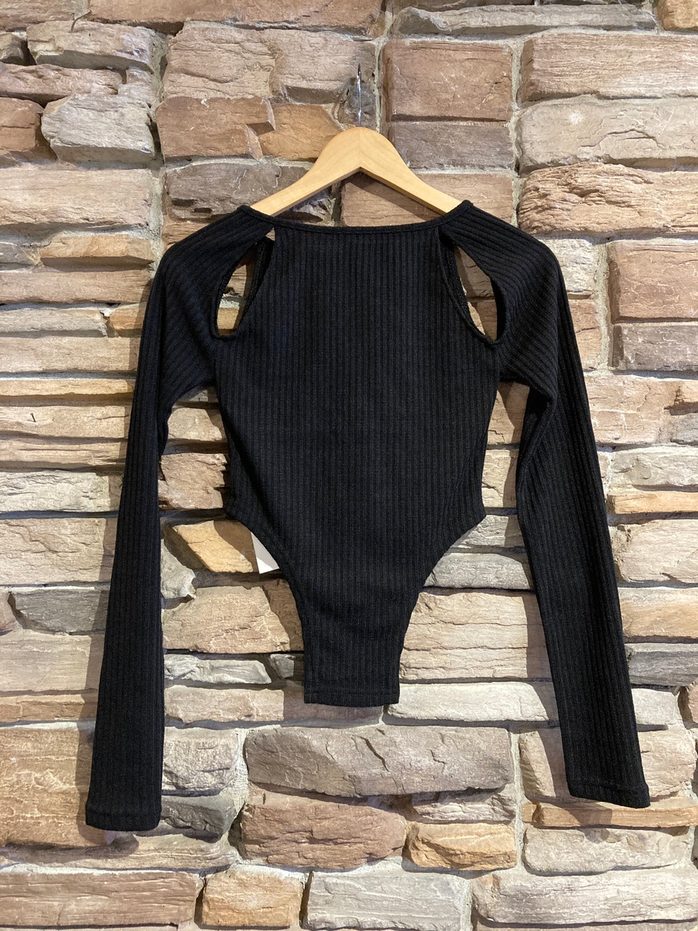 Cutout Tapered Hemline Longsleeve