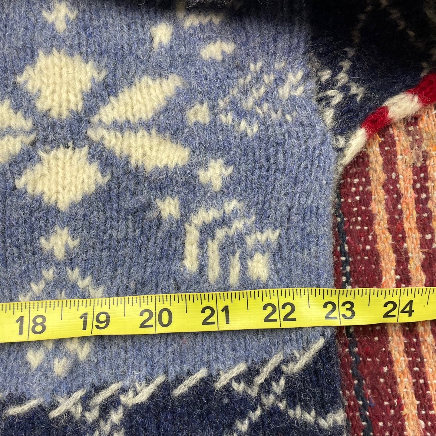Vintage Field Gear Wool American Flag and Snowflakes Sweater