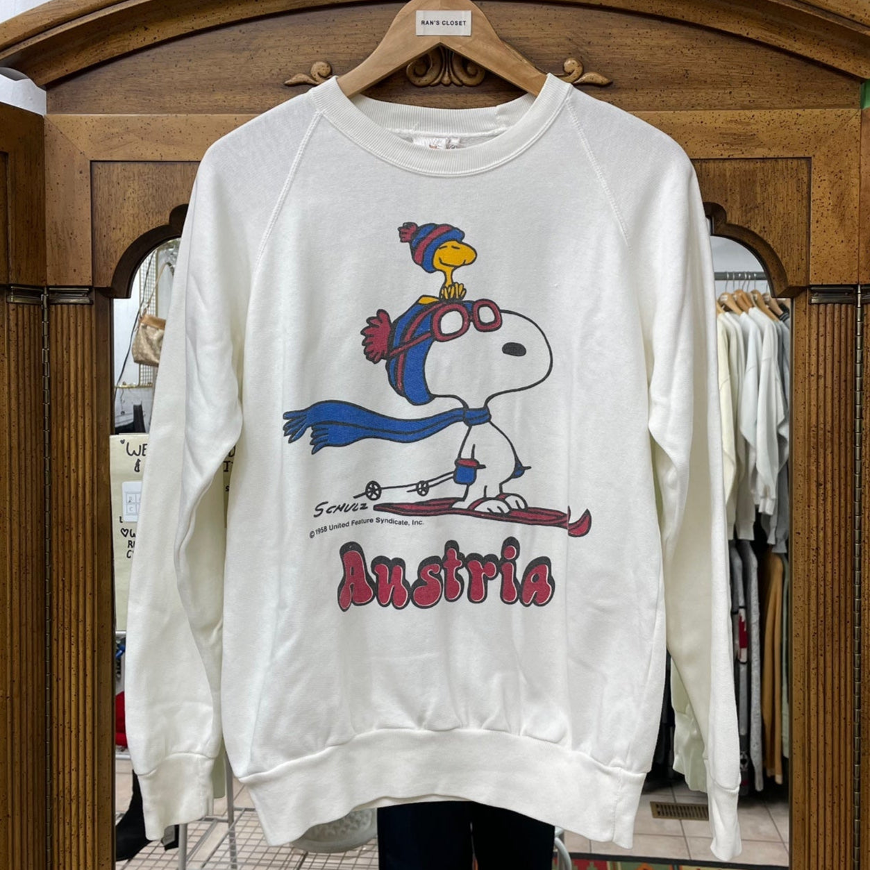 Vintage Switcher Schulz Snoopy Austria White Sweatshirt