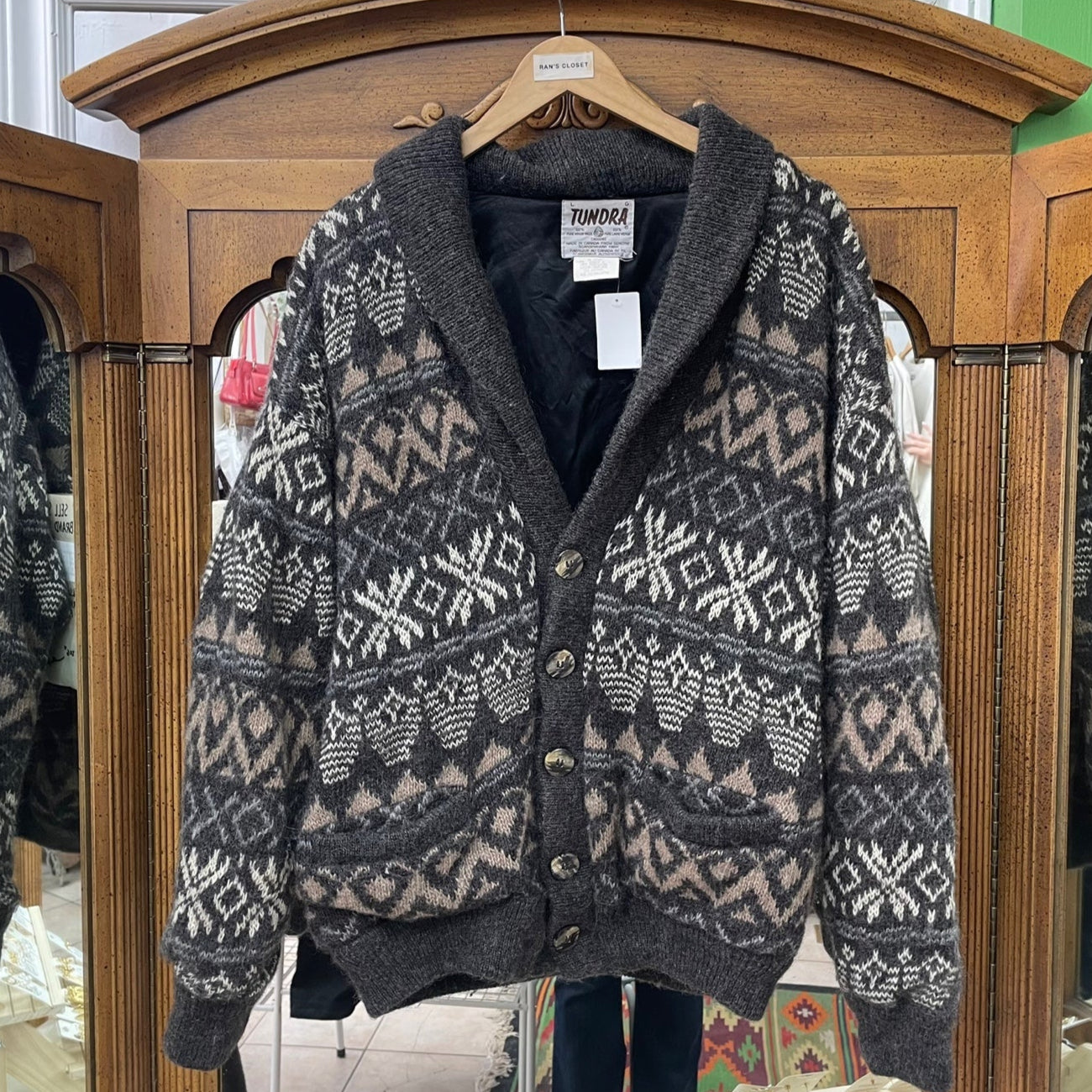 Vintage Tundra 100% Pure Virgin Wool Cardigan