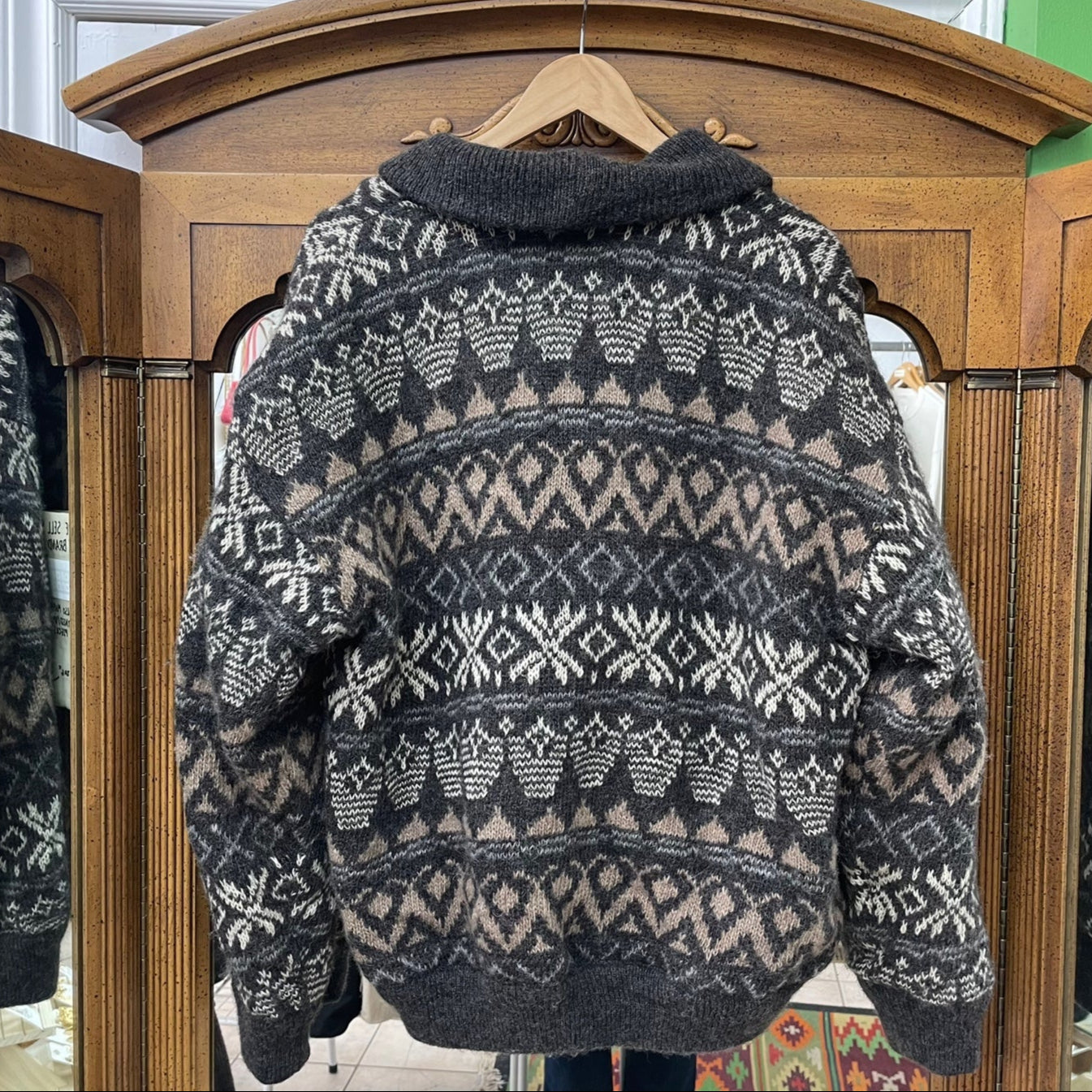 Vintage Tundra 100% Pure Virgin Wool Cardigan