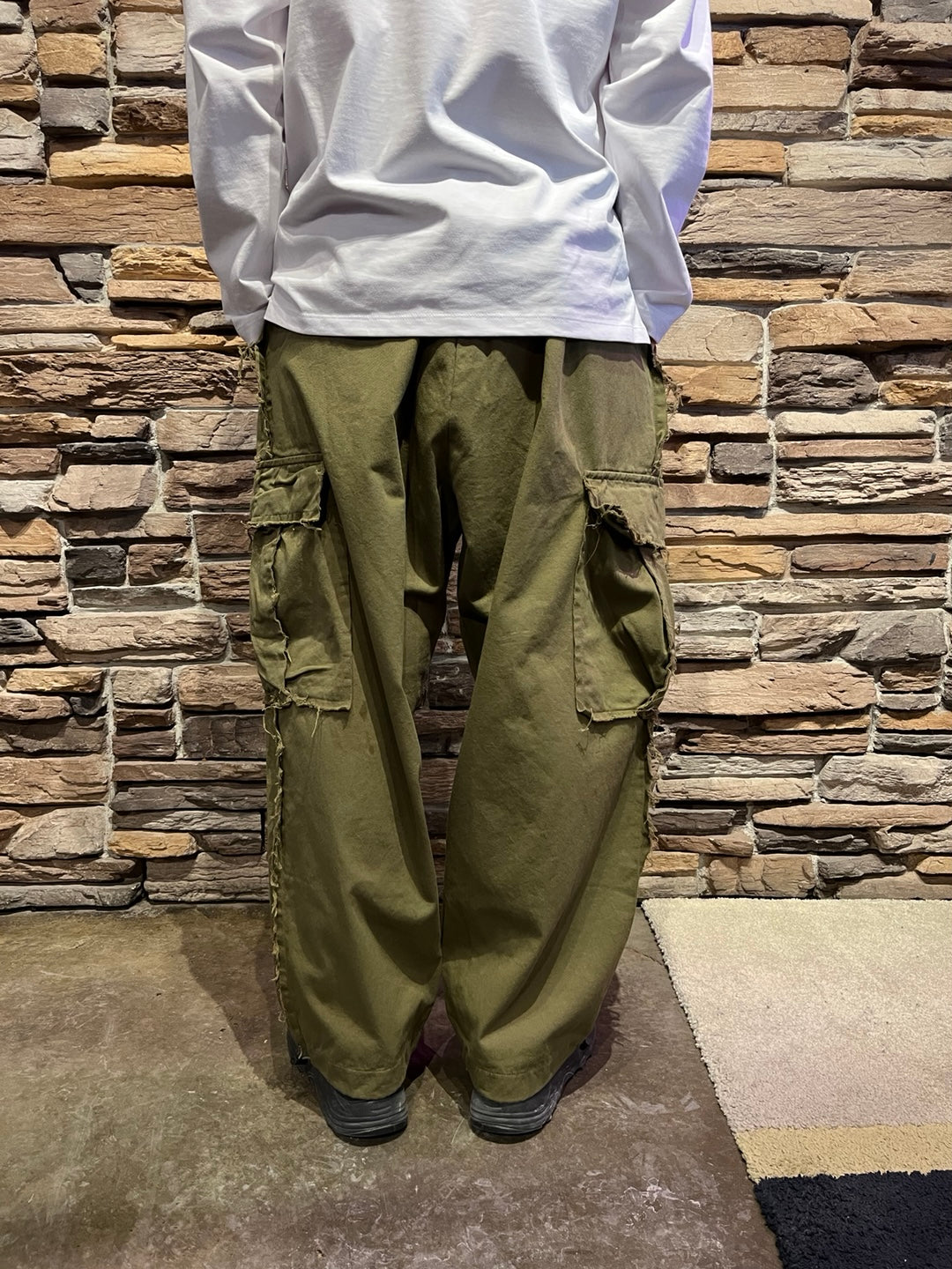 Raw edge men's pants