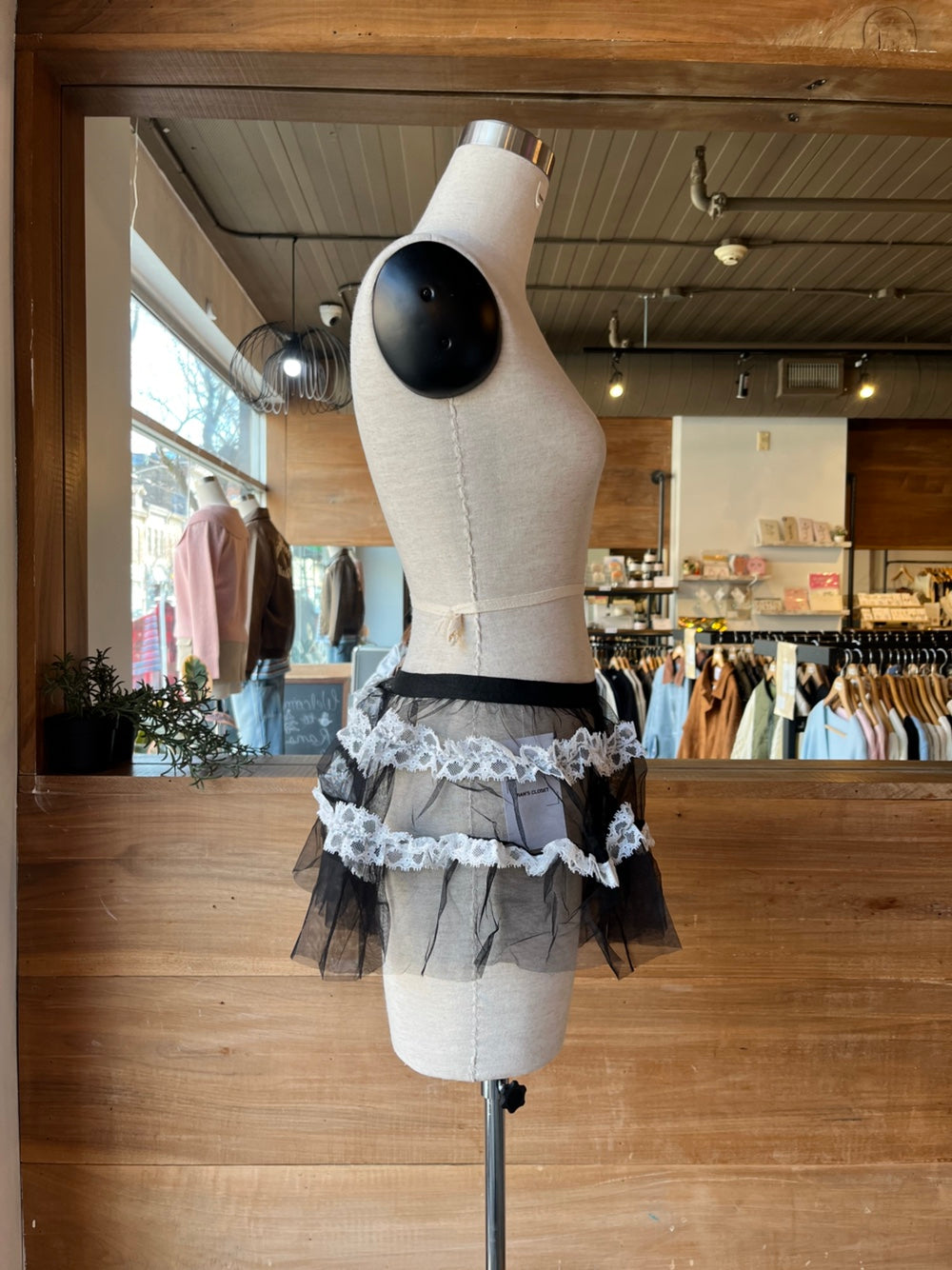 Lace Trim Layering Skirt