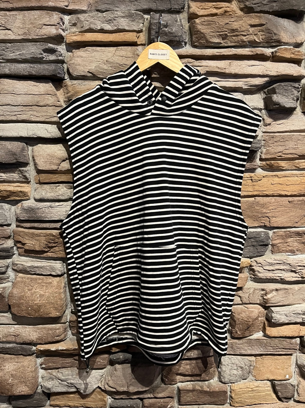 Men's Striped Hooded Sleeveless Shirt