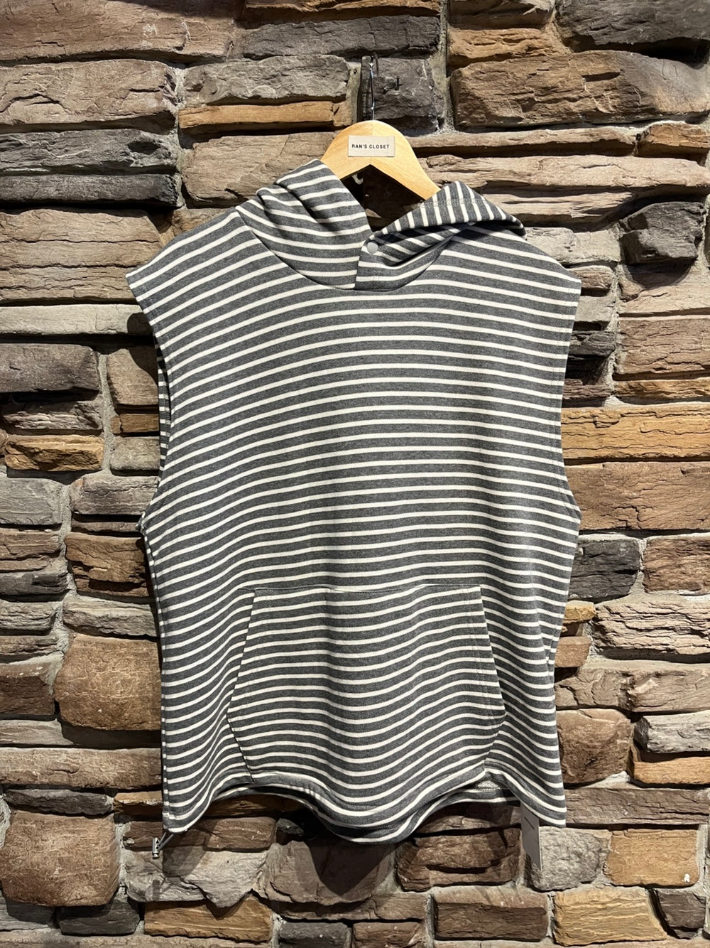 Men's Striped Hooded Sleeveless Shirt