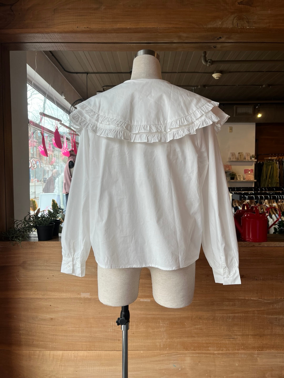 Blouse with Ruffled Oversized Collar