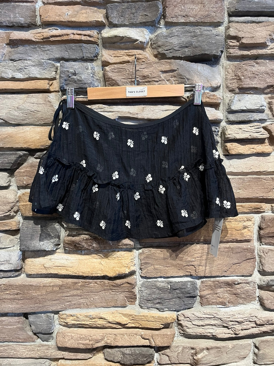 Embroidered Flowers Layering Skirt