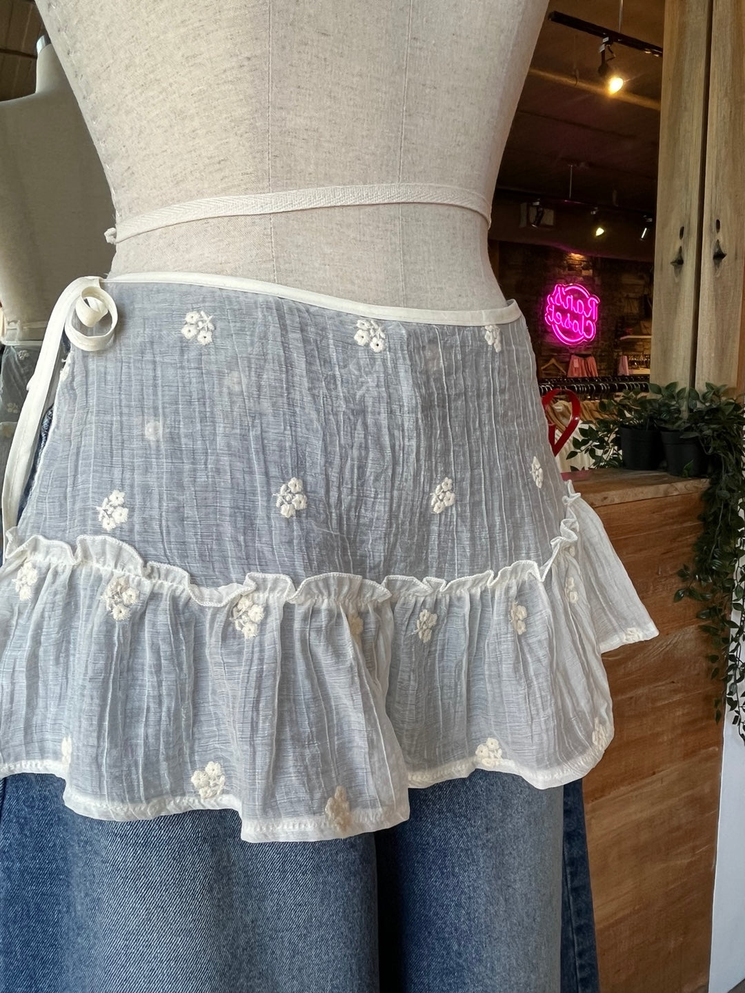 Embroidered Flowers Layering Skirt