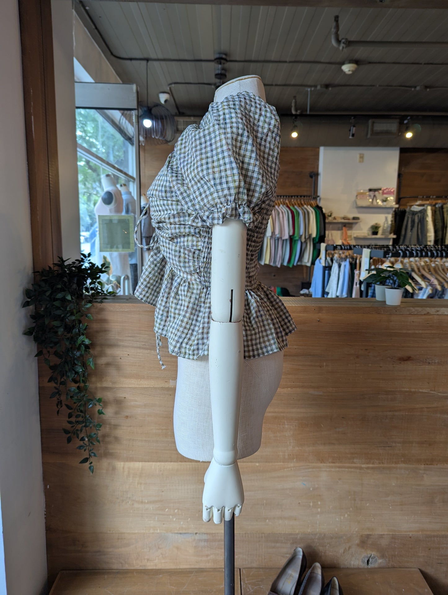 Rouched Puff Sleeve Plaid Top