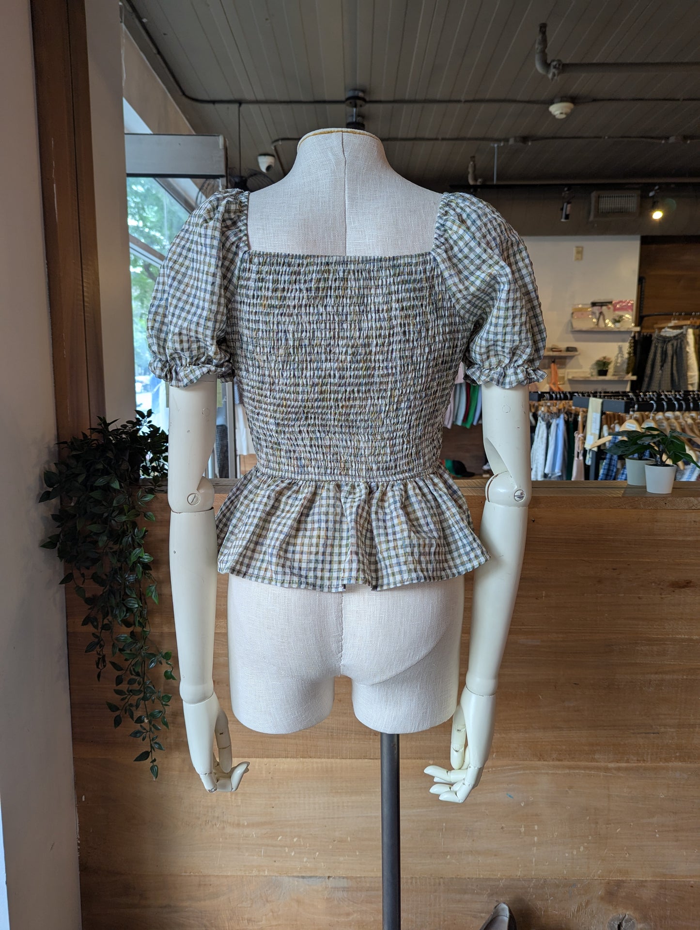 Rouched Puff Sleeve Plaid Top