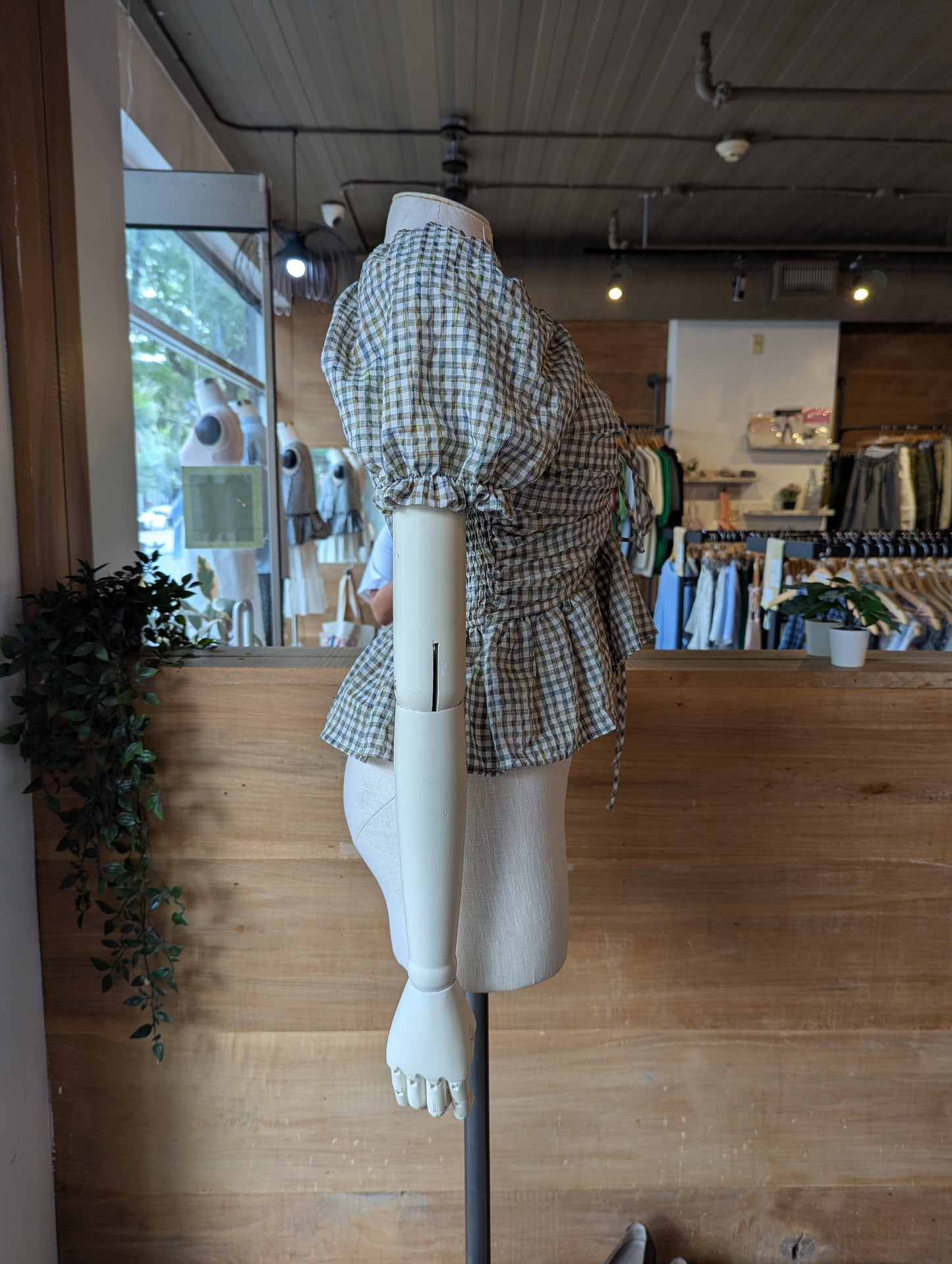 Rouched Puff Sleeve Plaid Top