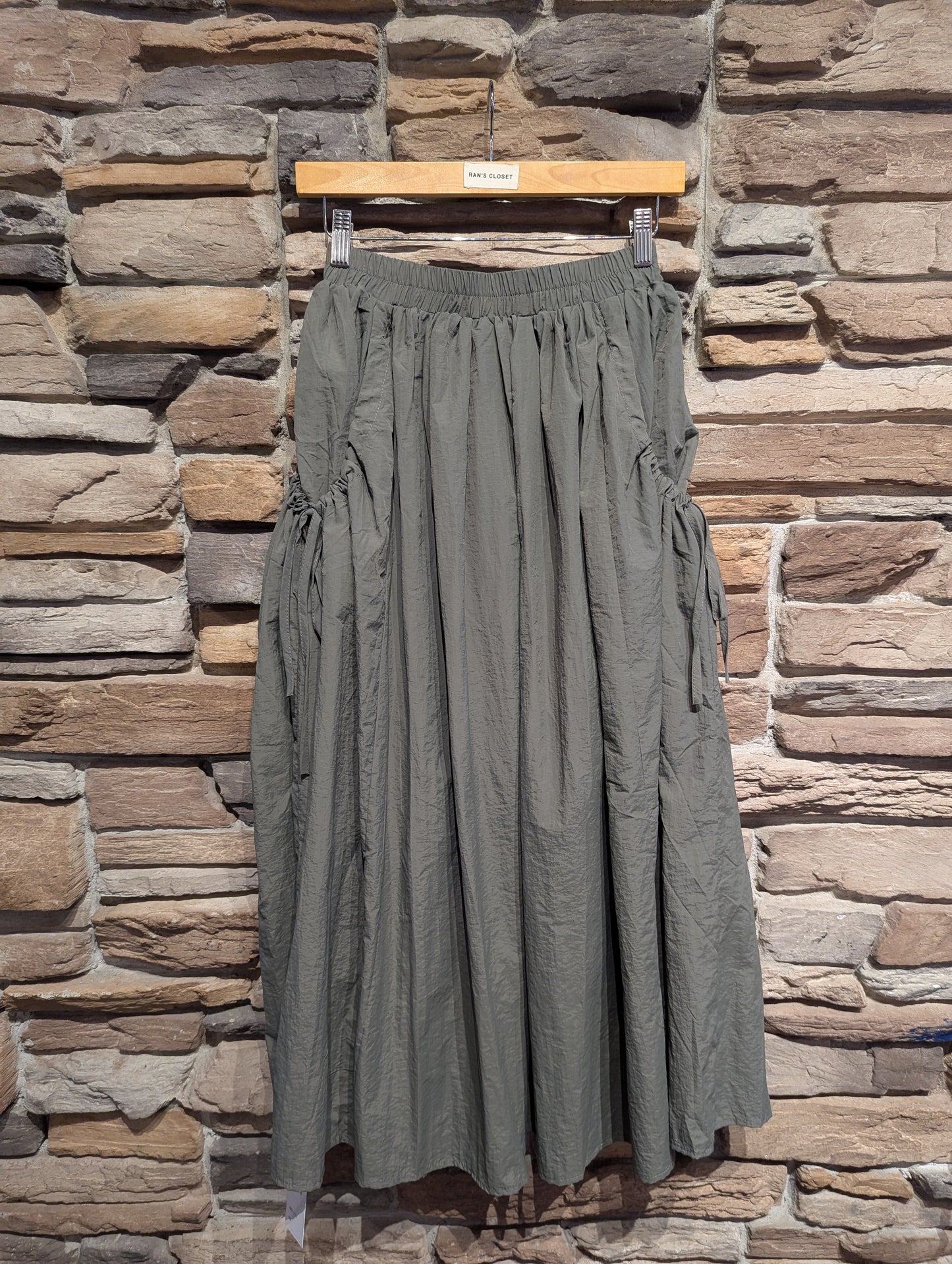 Scrunch Pocket Maxi Skirt