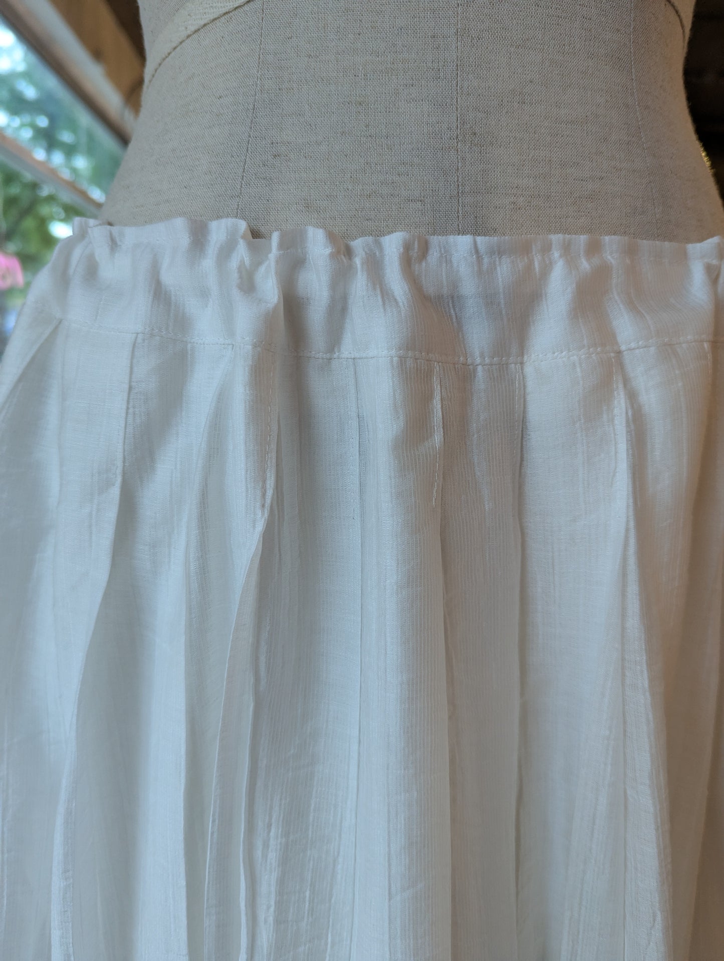 Open Waist Flowy Skirt