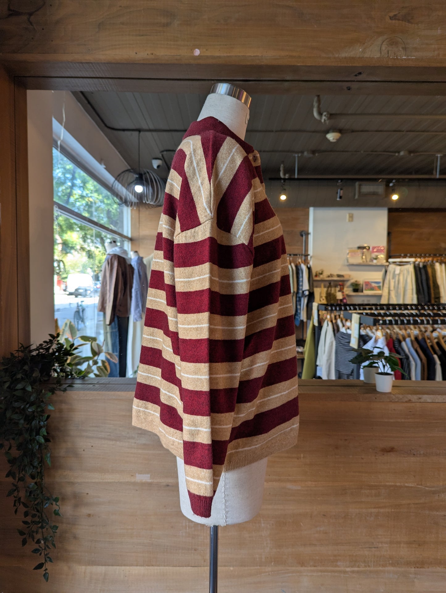Oversized Henley Swearter
