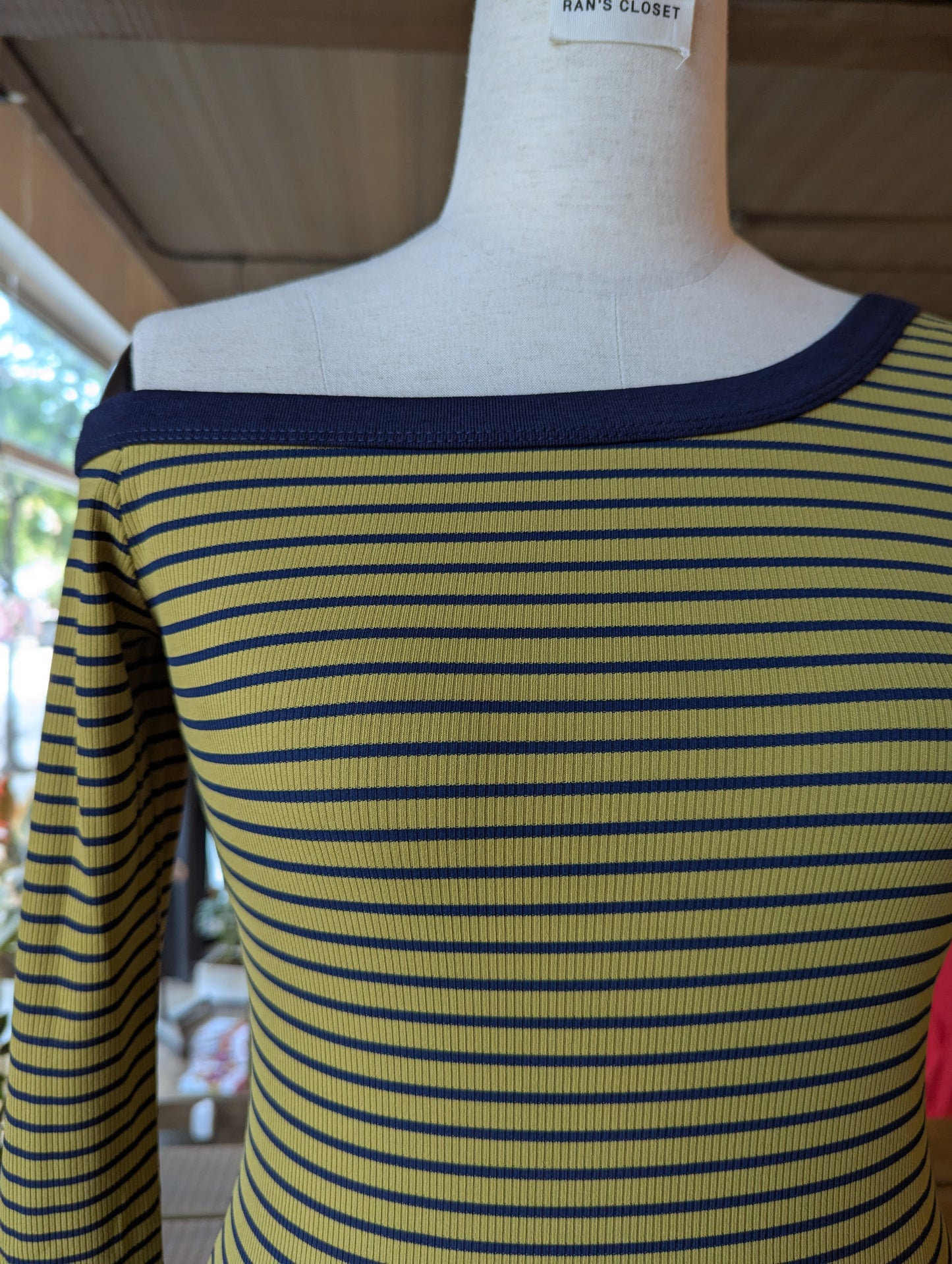 Ribbed One Shoulder Top