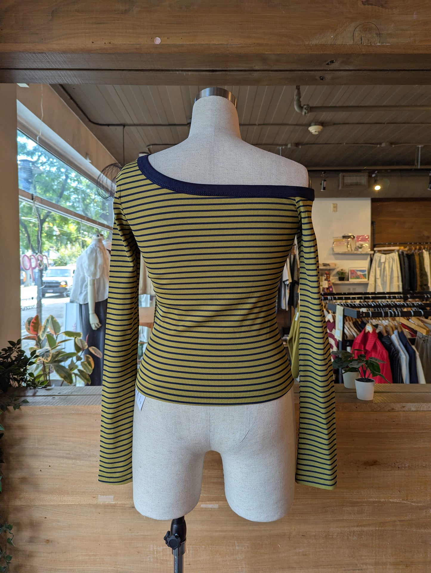 Ribbed One Shoulder Top