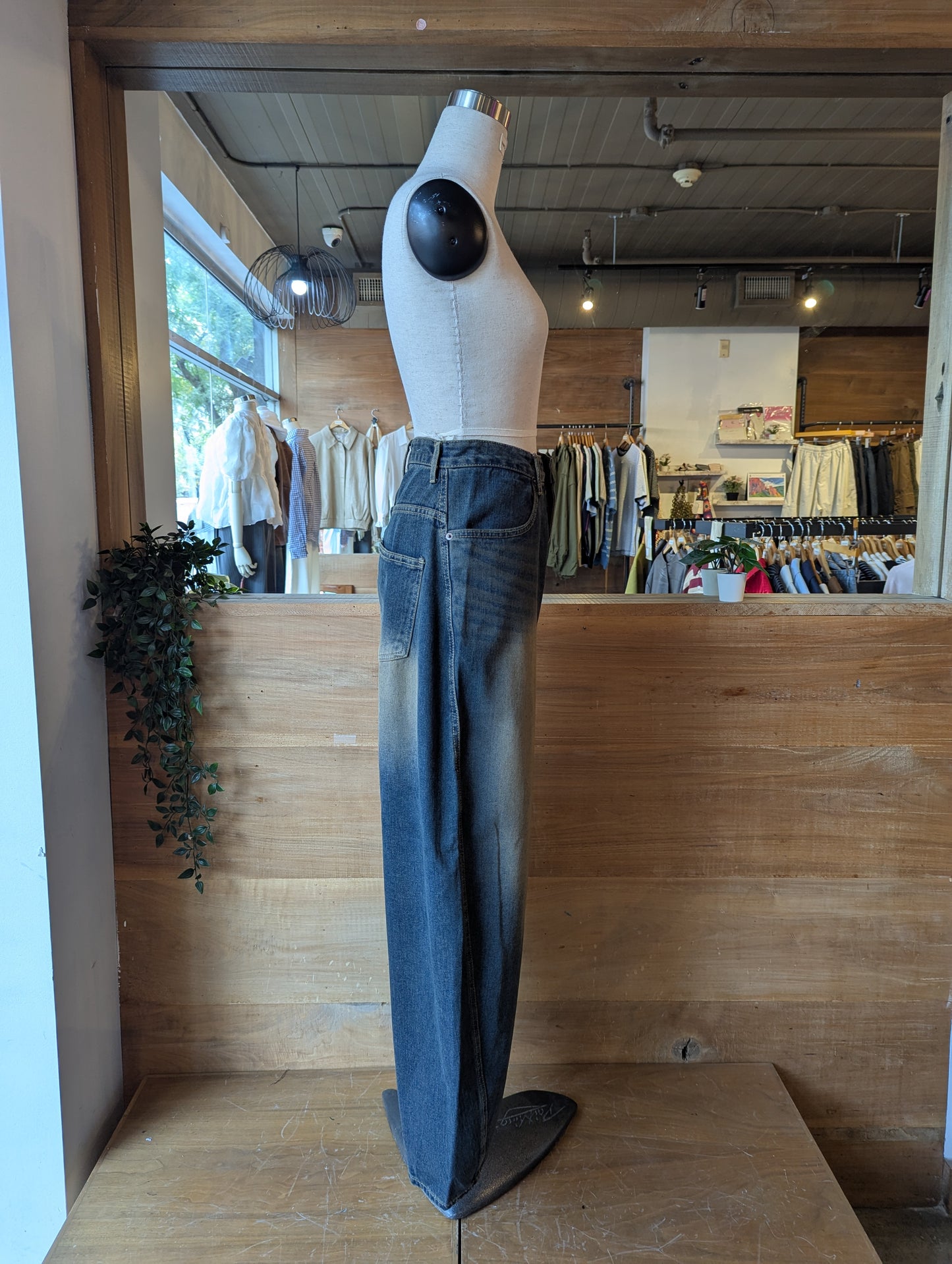 Barrel Fit Jeans