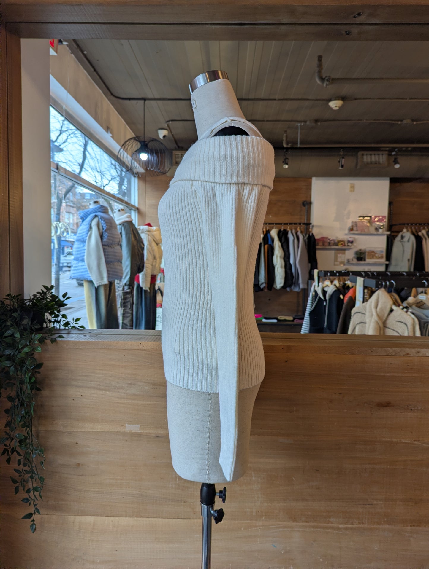 Off shoulder Knit Top