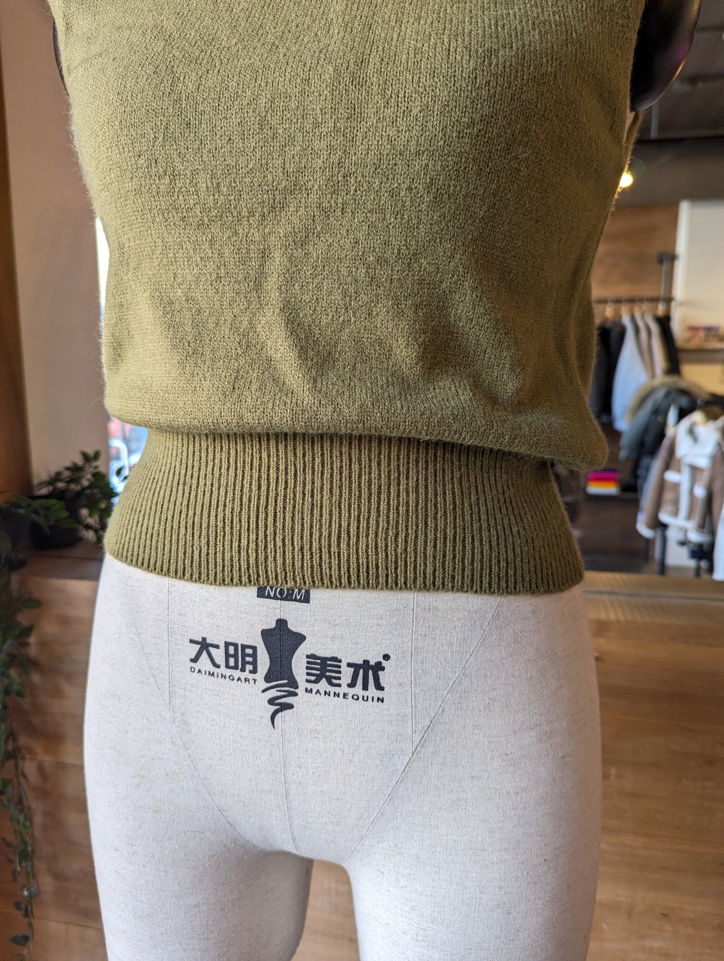 Bolero + sleeveless knit sweater set