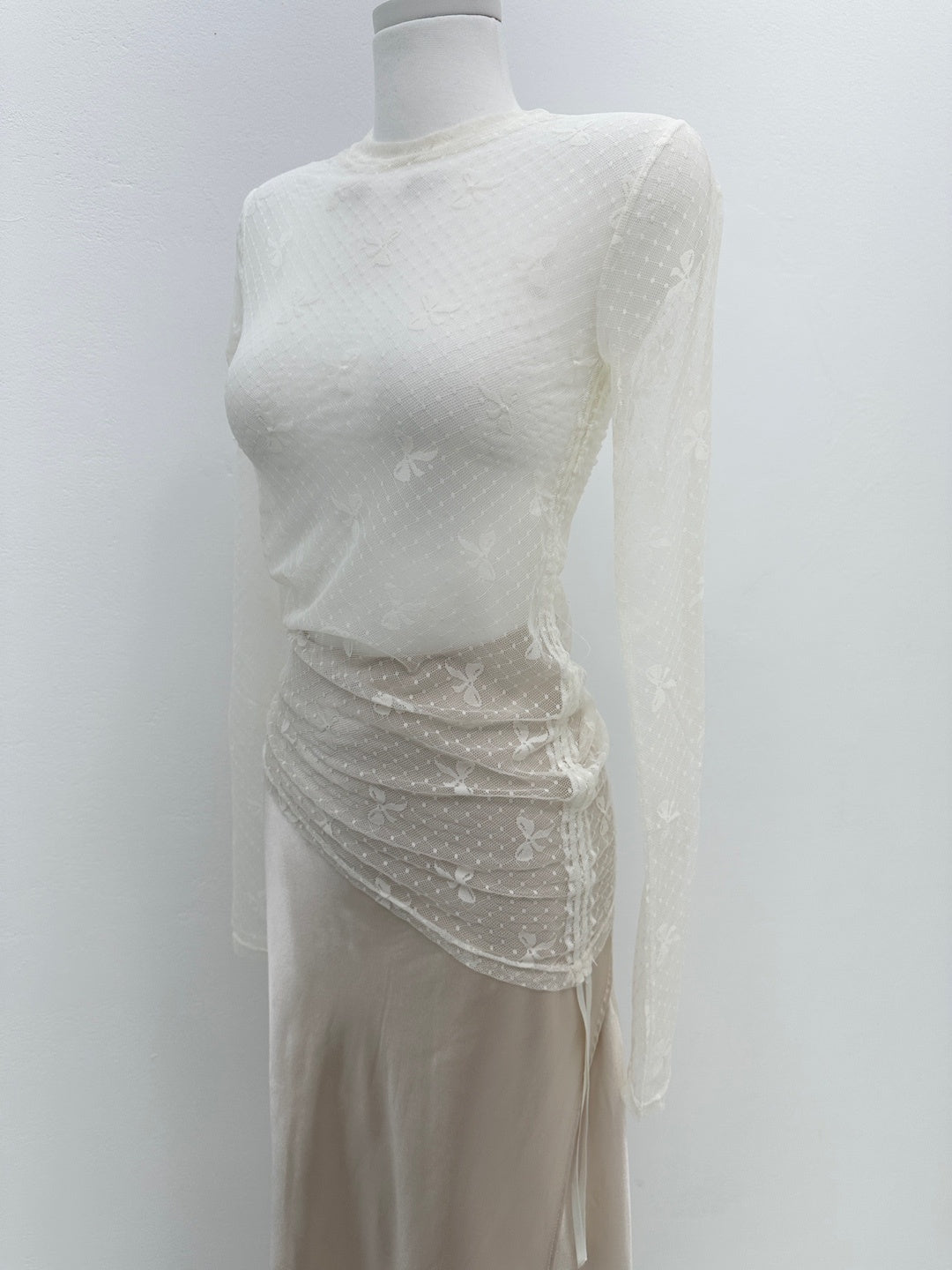 Ribbon mesh string blouse