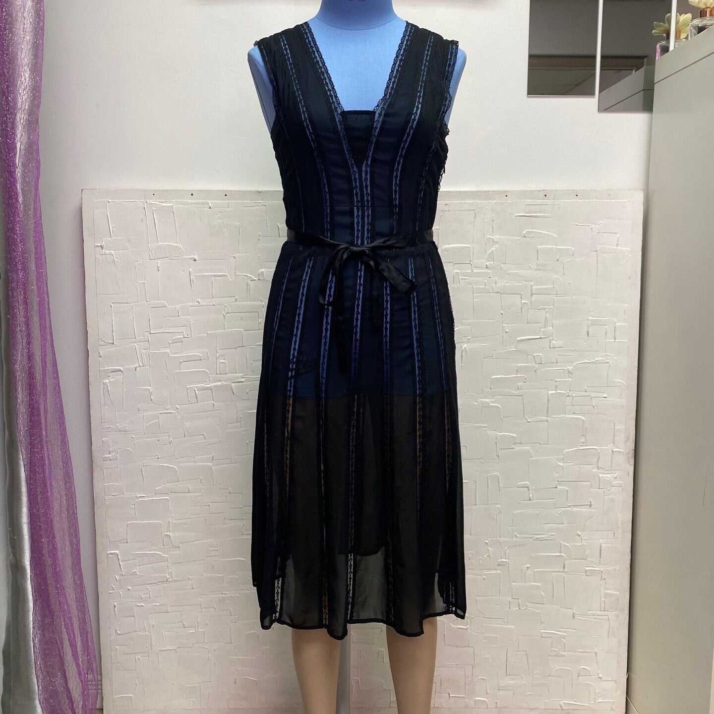 Vintage Ted Baker Midi/Maxi Lace See Through Dress with Ribbon Tie Det Ran's closet Vintage Ted Baker Midi/Maxi Lace See Through Dress with Ribbon Tie Det Ran's closet