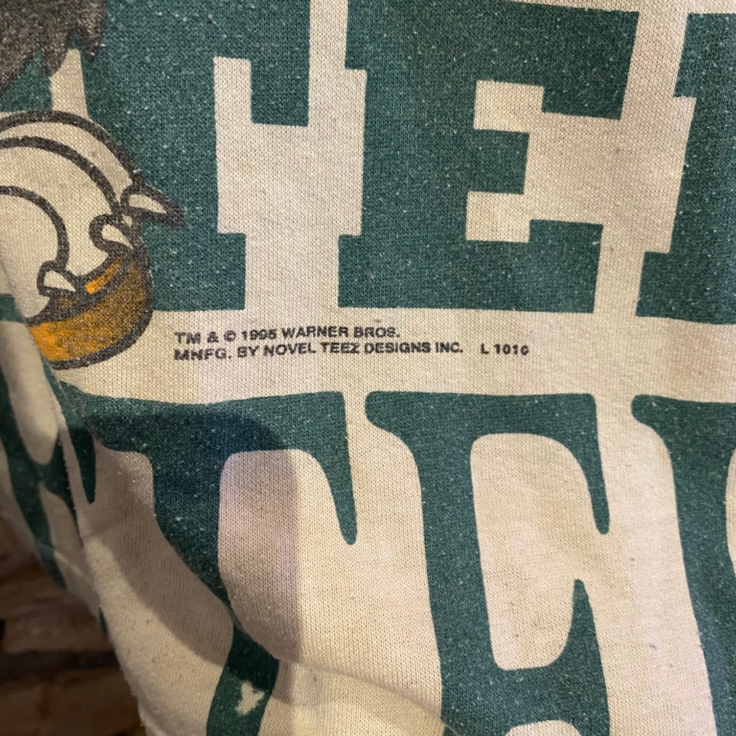 1995 Novel Teez Looney Tunes Sylvester "Sufferin' Succotash" Sweatshirt