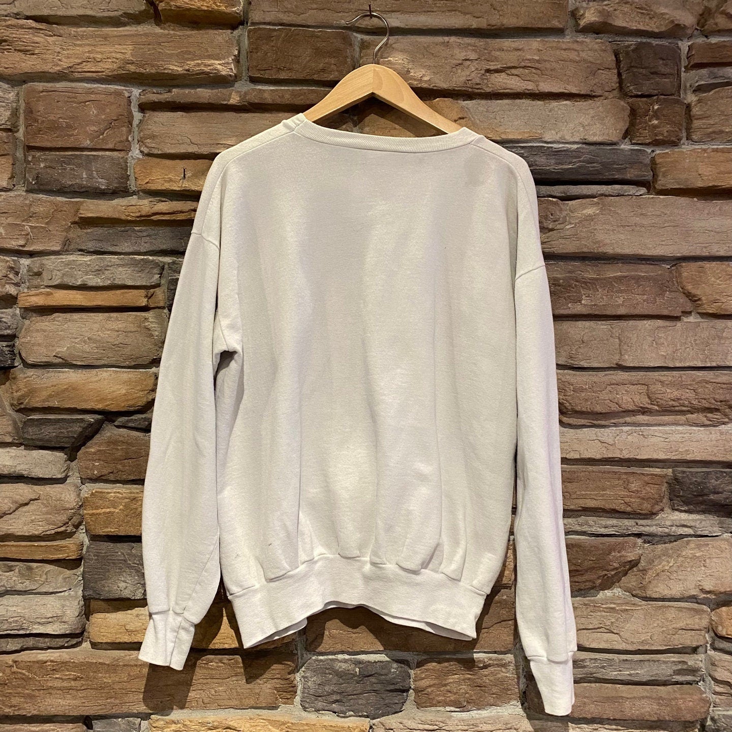 Vintage 1990 Notre Dame Fightin' Irish Graphic Sweatshirt | Vintage Sweatshirt | Vintage Notre Dame Crew Neck | Size L | SKU NPQ-2030 |