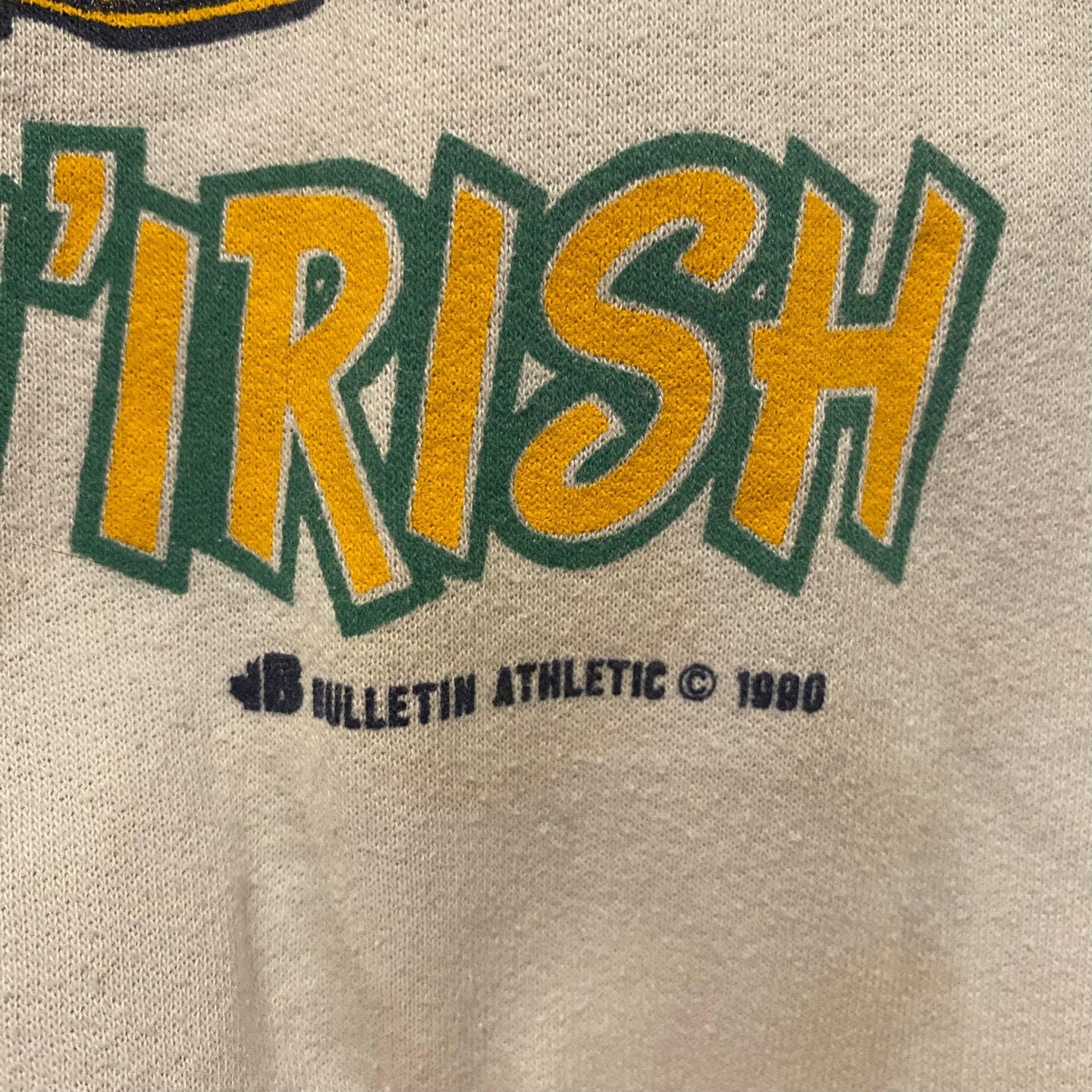 Vintage 1990 Notre Dame Fightin' Irish Graphic Sweatshirt | Vintage Sweatshirt | Vintage Notre Dame Crew Neck | Size L | SKU NPQ-2030 |