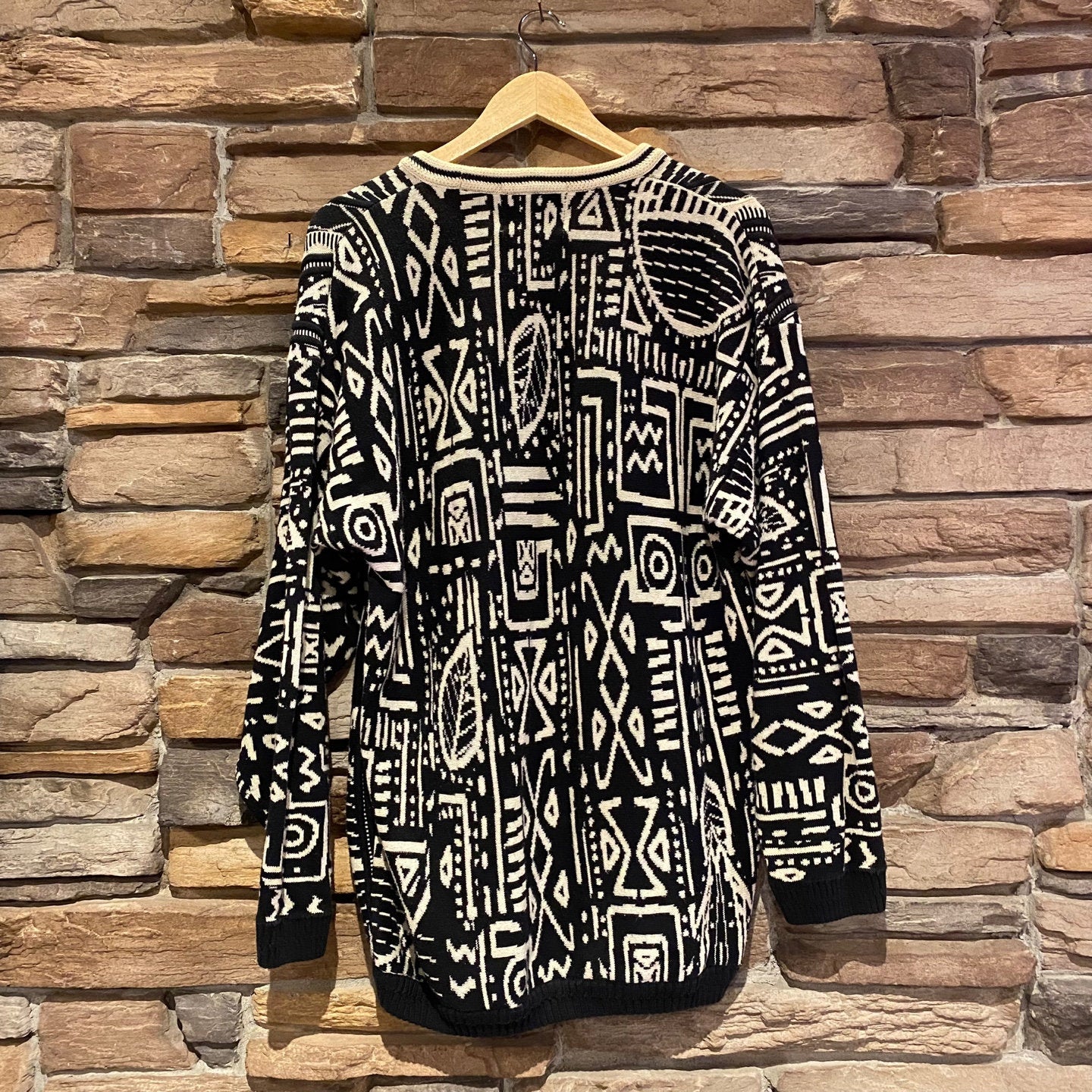 Vintage Tosani Black and White Geometric Print 3D Knit Sweater | Vintage Sweater | Tosani Abstract Sweater | Made in Canada | NPQ-2083