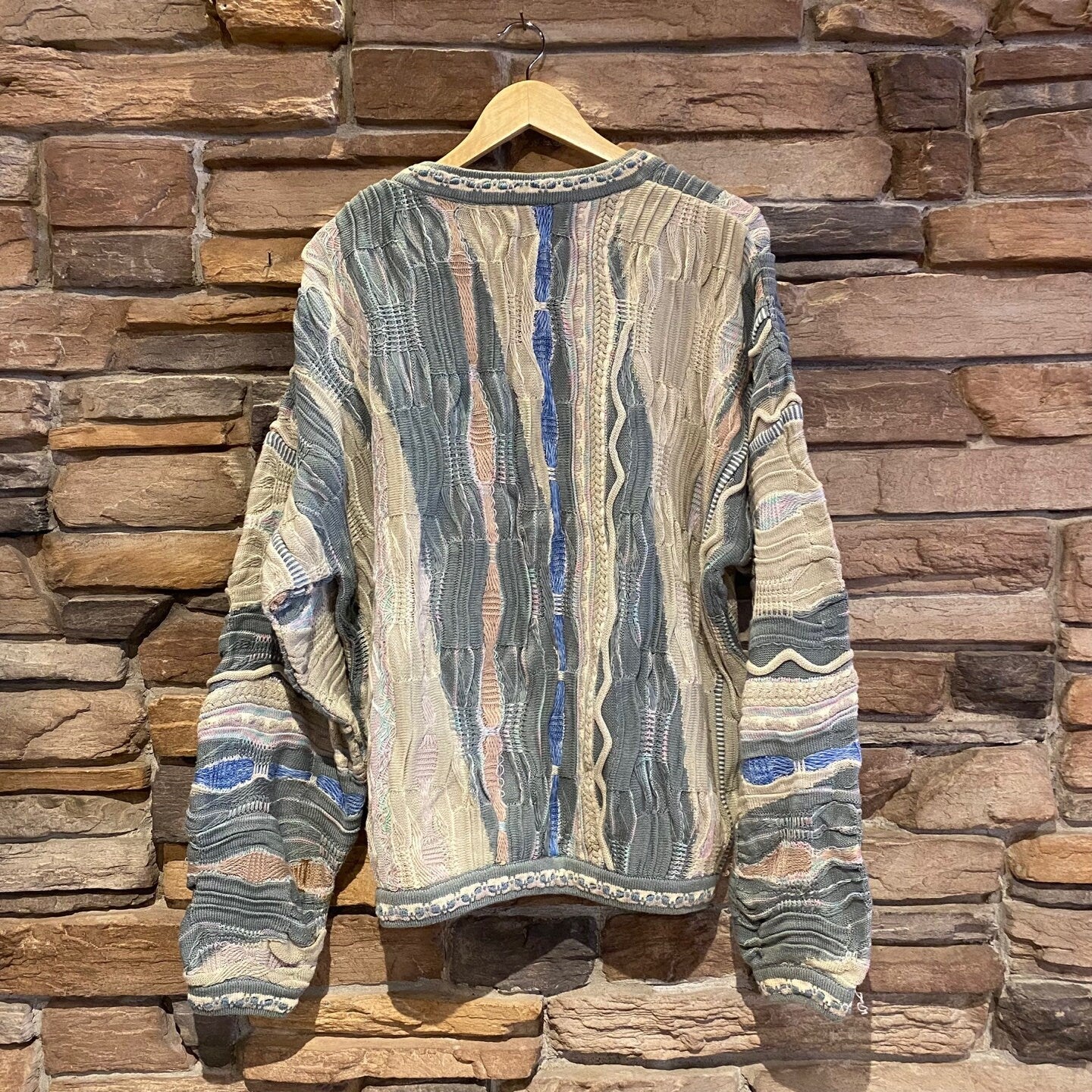 Vintage Tundra Brand Coogi Style Knit Sweater | Vintage Sweater | Light Earth Tone/Blue Tone Coogi Style Tundra Sweater | XL Size | NPQ-2079