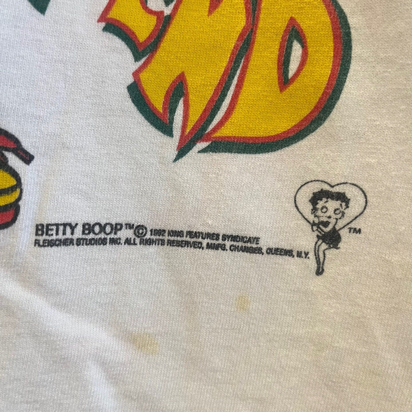 Vintage 1992 Betty Boop "Hey Girlfriend" Graphic T-Shirt | Vintage Graphic T-Shirt | Vintage Betty Boop T-Shirt | Size XL | SKU STQ-3205 |