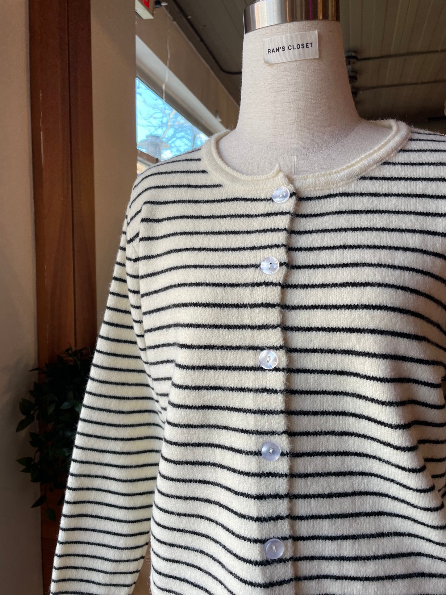 Boxy Scoop neck Cardigan