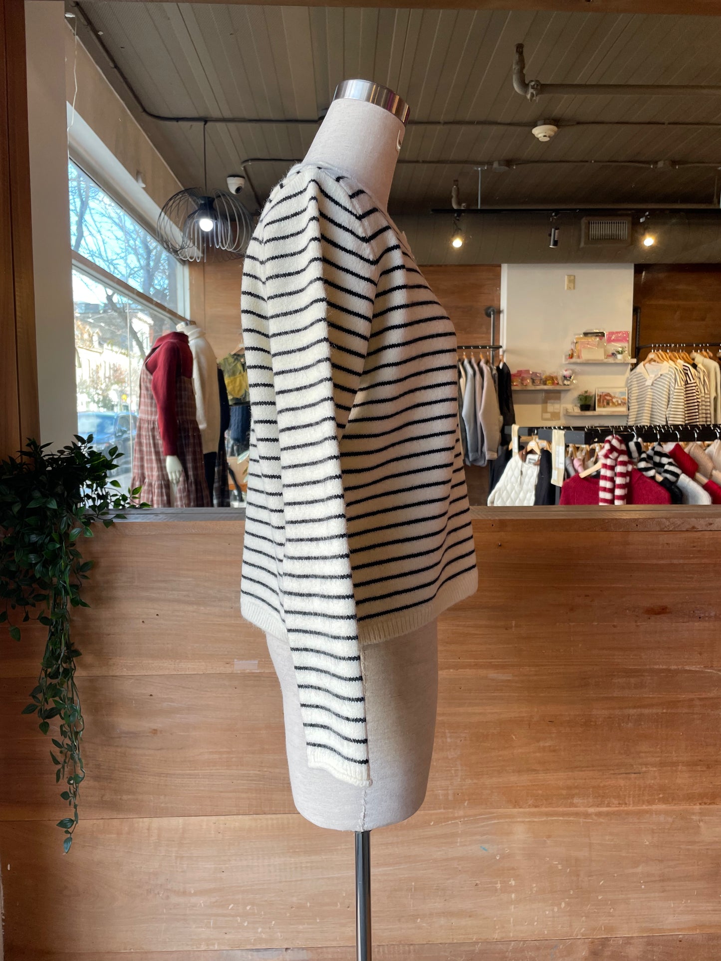 Boxy Scoop neck Cardigan