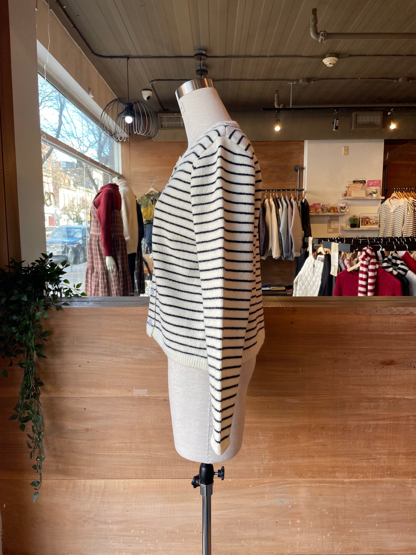 Boxy Scoop neck Cardigan