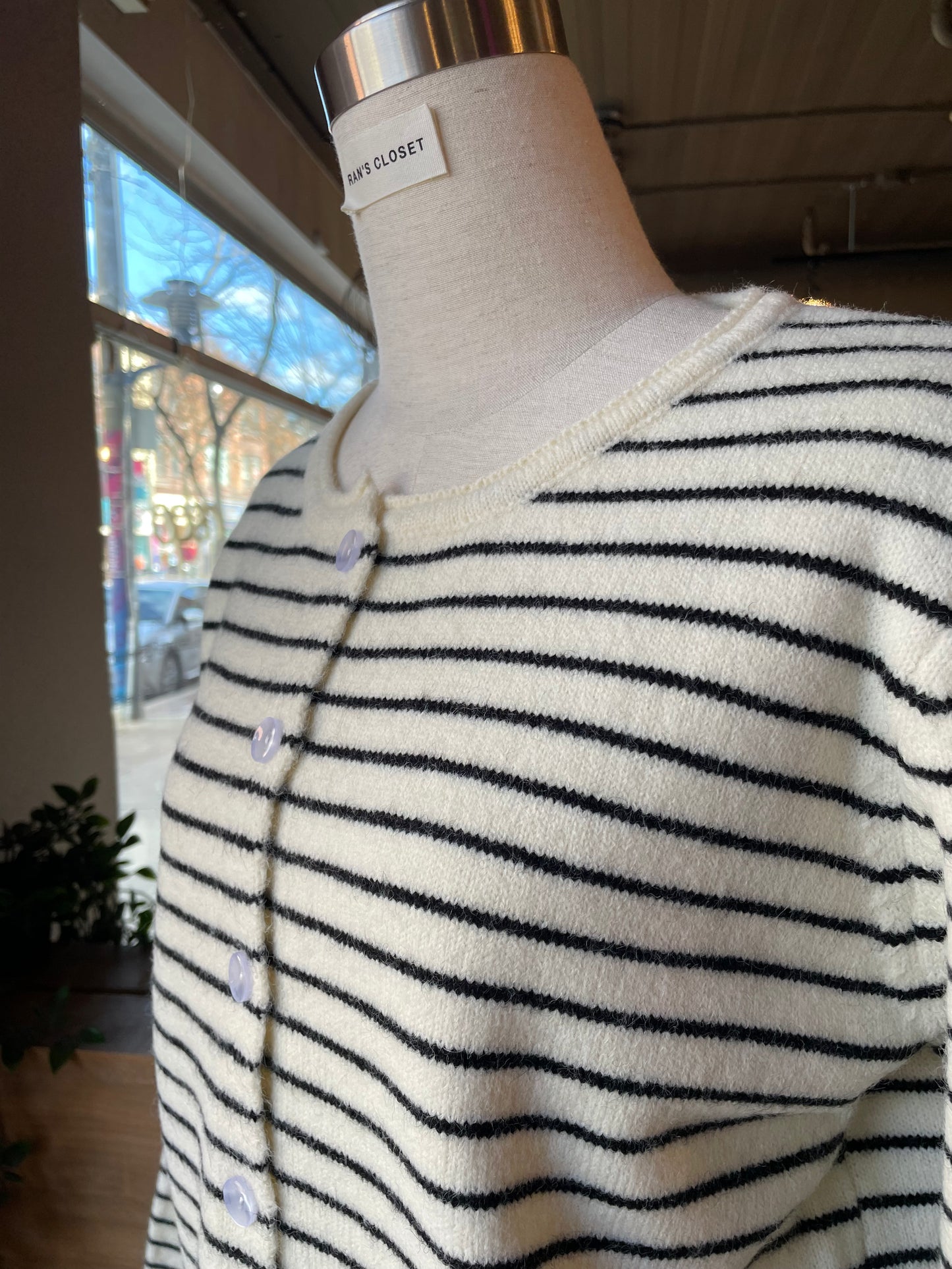 Boxy Scoop neck Cardigan