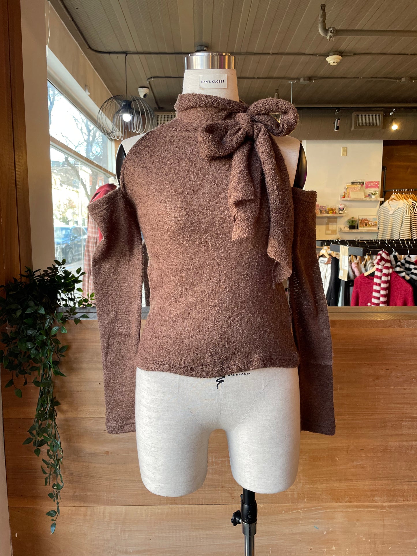 Cut out Shoulder Top with Neck Tie