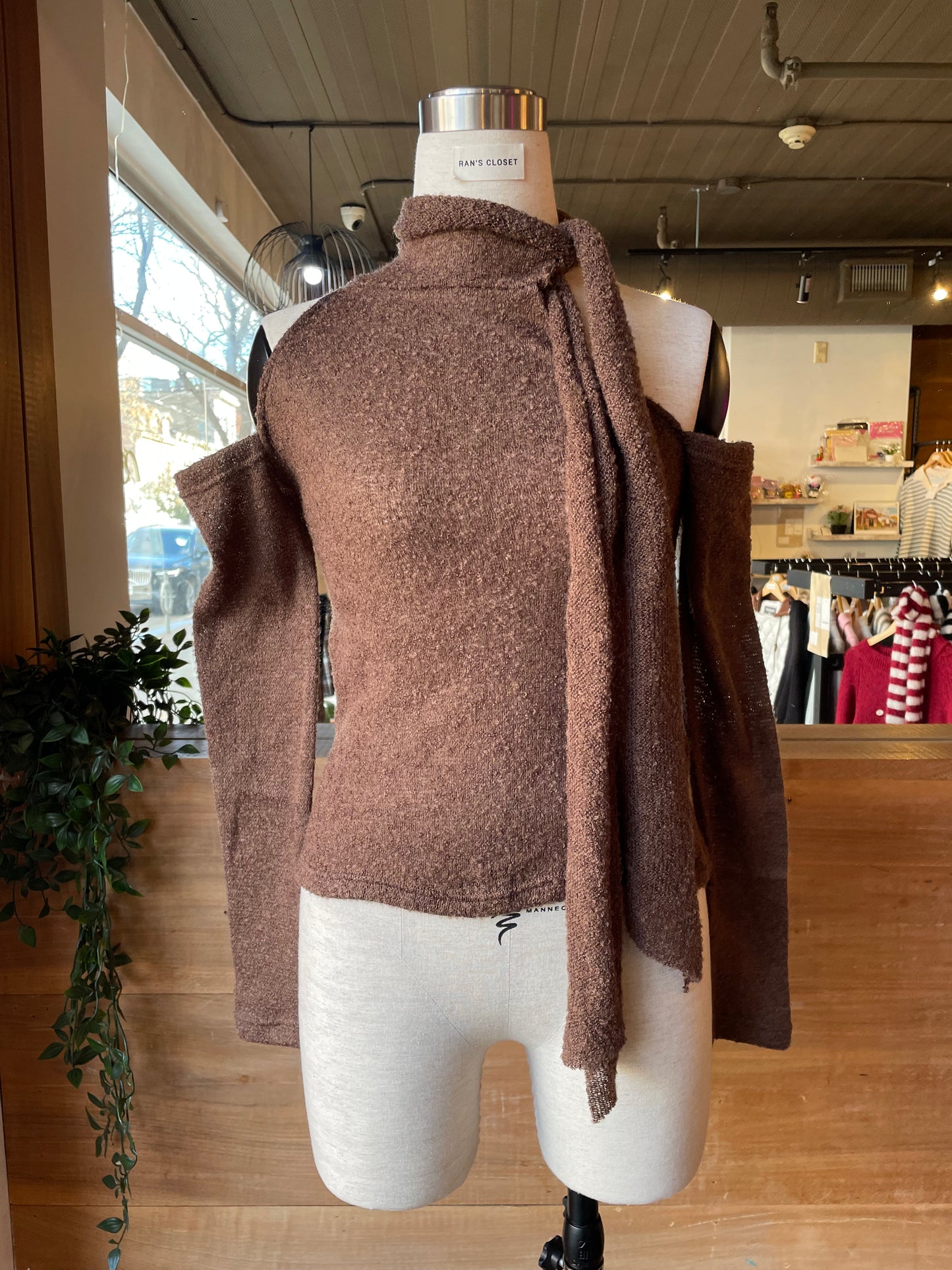 Cut out Shoulder Top with Neck Tie