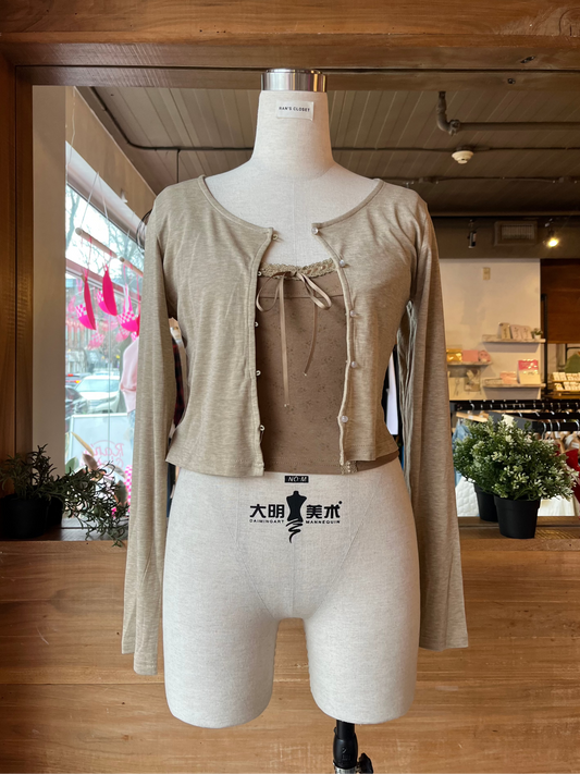 Four Buttoned Cardigan and Lace Detailed Tank Top Set