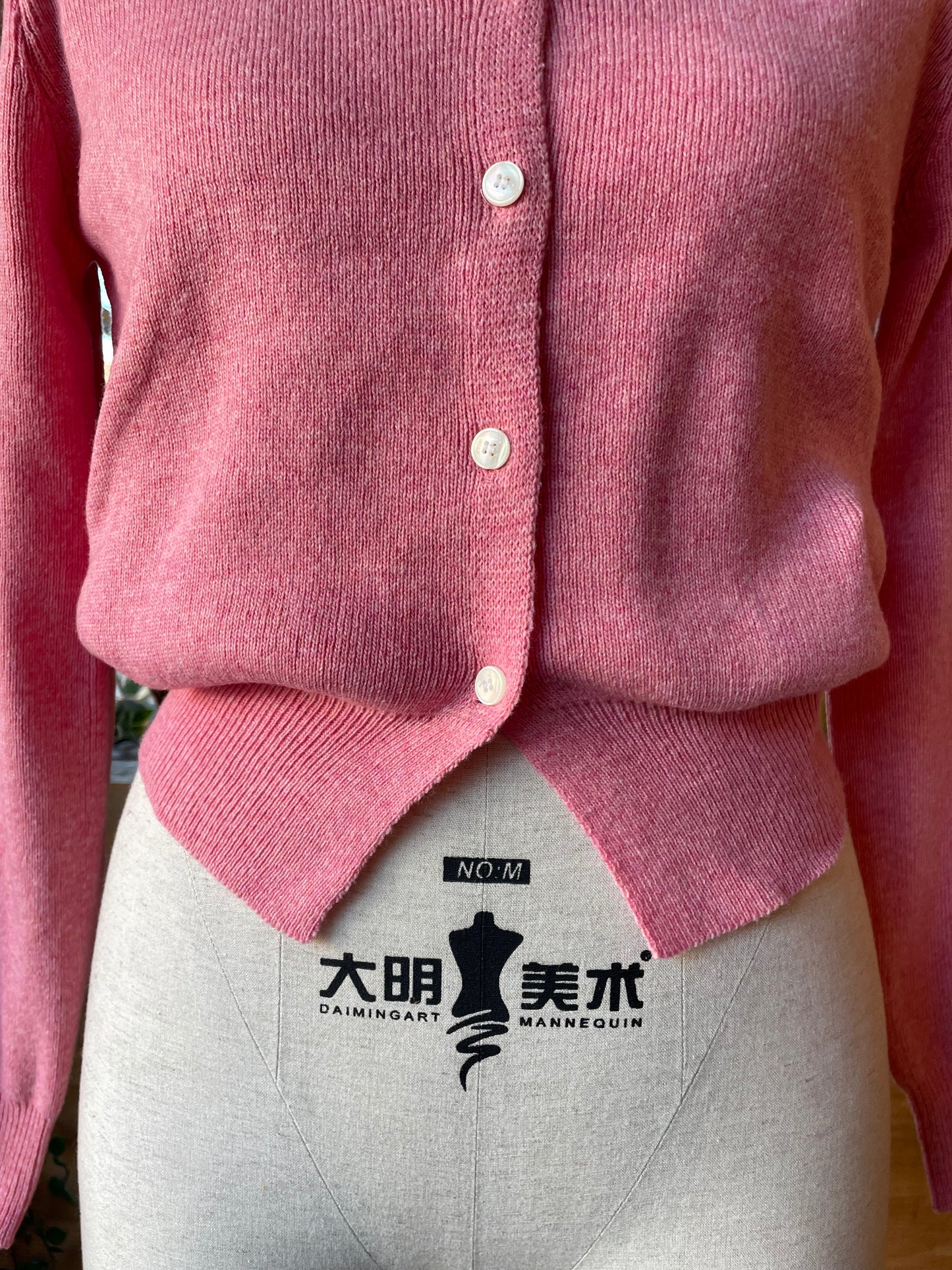 Scoop V-neck Cardigan